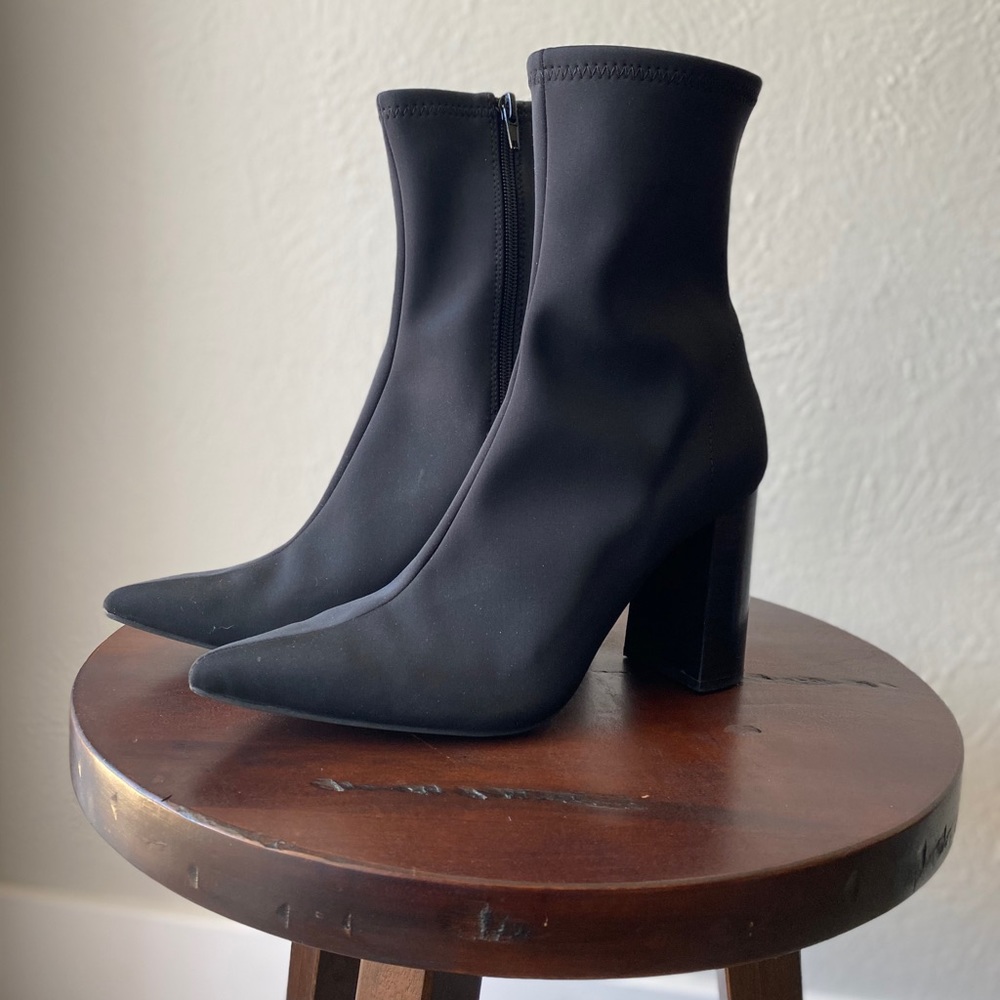 Jeffrey Campbell Pointed Toe Bootie Size 8